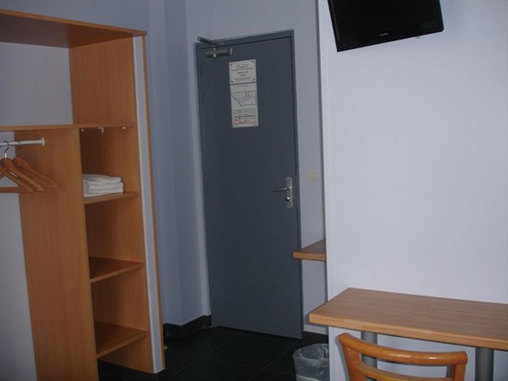 Hotel Moderne Nanterre Dış mekan fotoğraf